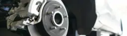 Disco de freno rayado: cómo identificar el problema y evitar accidentes