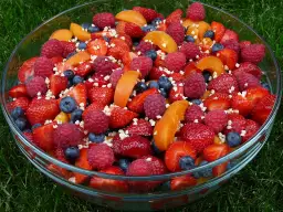 Najlepsze sosy do sałatki owocowej, które zachwycą Twoje kubki smakowe