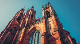 Brochów: Gotycki kościół zachwycający od stuleci