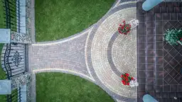 Jak uniknąć błędów w doborze koloru kostki brukowej do domu – praktyczne porady