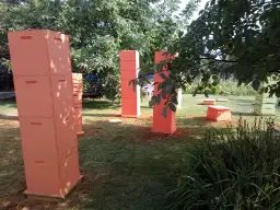 Czym malować ule ze styroduru, by zapewnić bezpieczeństwo pszczołom?