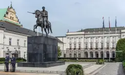 Ile zarabia prezydent Rzeczypospolitej Polskiej? Zaskakujące szczegóły!