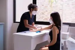 Gdzie zrobić badania krwi na NFZ? Sprawdź, jak uniknąć kosztów