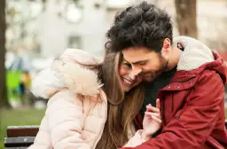 Czym jest bliskość dla mężczyzny - zrozum męskie potrzeby w związku