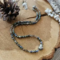 Biżuteria artystyczna vs współczesne fast fashion