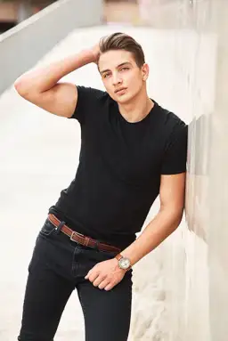 Modne męskie stylizacje wiosna: Unikaj wpadek i zaskocz wszystkich świetnym stylem