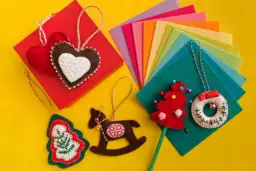 Ozdoby z filcu jak zrobić - proste sposoby na kreatywne dekoracje