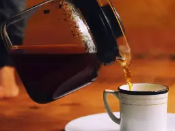 Picie herbaty na czczo - poznaj całą prawdę o wpływie na zdrowie