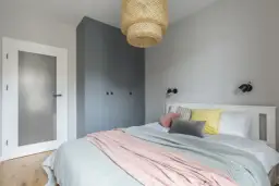 Jakie kolory do małej sypialni? 8 sprawdzonych porad eksperta