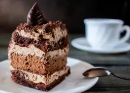 Najlepsze połączenia smaków tortów – jakie smaki pasują do siebie idealnie?