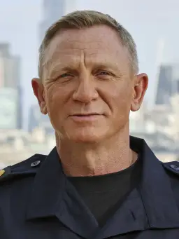 Daniel Craig w polskim serialu o branży porno? Nie uwierzysz kogo obsadzono!