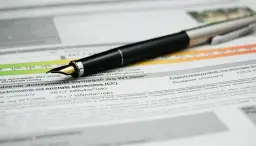 Ile kosztuje przyjęcie spadku z dobrodziejstwem inwentarza u notariusza? Sprawdź koszty i ukryte opłaty.