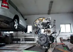 Nagar w silniku objawy - jak rozpoznać problem i uniknąć kosztów naprawy