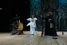 Dziady cz 2 spektakl: recenzje, bilety i tajemnice teatralnej interpretacji