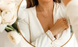 Naszyjnik celebrytka co to? Poznaj jego wyjątkowe cechy i styl