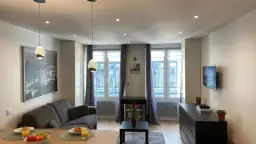 Najlepsze dzielnice Paryża, gdzie nocleg zapewni niezapomniane wrażenia