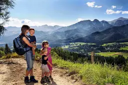 Gdzie z dzieckiem w góry? Najlepsze miejsca i porady dla rodzinnych wakacji