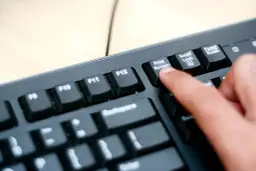 Jak zrobić zdjęcie ekranu komputera: proste metody dla Windows i macOS