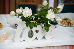 Dekoracje weselne – inspiracje na bajkowe przyjęcie