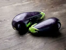 Ile kalorii ma bakłażan? Wartość kaloryczna i właściwości odżywcze bakłażana