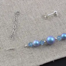 Jak zrobić naszyjnik z perełek: 7 prostych kroków DIY