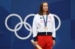 Pierwszy w historii medal olimpijski Polski w tenisie ziemnym - brąz Świątek