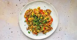 Ile kalorii ma risotto z kurczakiem i warzywami? Sprawdź, co wpływa na kaloryczność