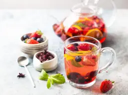 Najlepszy przepis na domową herbatę owocową: aromatyczna i rozgrzewająca
