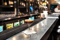 Jak zrobić idealne espresso martini - przepis, składniki i porady