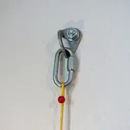 Jak wybrać i zainstalować kotwę do hamaka - poradnik