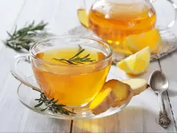 Napar z rozmarynu: prosty przepis na domowy napój zdrowotny i leczniczy