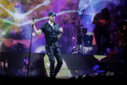 Ile trwa koncert Enrique Iglesiasa? Zaskakujące fakty o czasie trwania