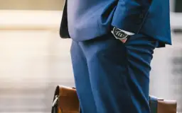 Ile zarabia radca prawny w Warszawie? Fakty, które zaskakują