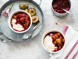 Co zrobić z mrożonych śliwek? 5 pysznych przepisów, które zaskoczą