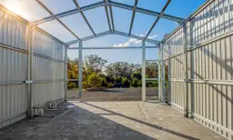 Wiata budynek czy budowla – poznaj kluczowe różnice i definicje