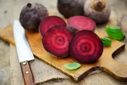 Jak ugotować buraki do sałatki, aby były pyszne i zdrowe