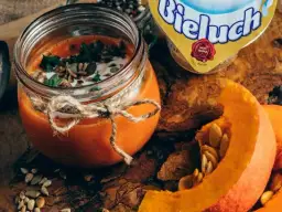 Z czym podawać zupę dyniową, aby zachwycić gości smakiem?