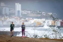 Czy warto biegać codziennie? Odkryj korzyści i ryzyka tej rutyny