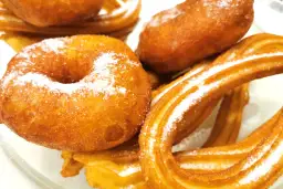 Los mejores lugares para disfrutar chocolate con churros en Valencia