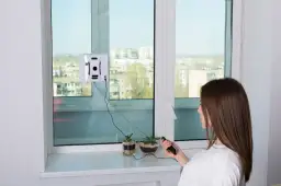 Robot do mycia okien czy warto? Odkryj prawdziwe zalety i wady