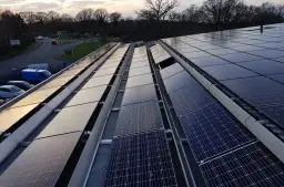 Czym różni się falownik od inwertera? Kluczowe różnice i zastosowania wyjaśnione