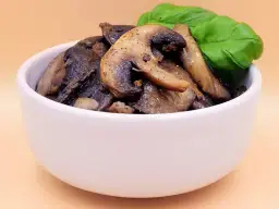 Jak zrobić pieczarki na patelni: prosty przepis, który zachwyci smakiem