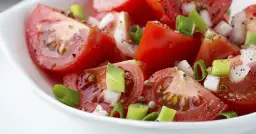 Recette de salade de tomates : simple, rapide et délicieuse à préparer