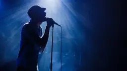 Rafał Brzozowski: O czym opowiada hit "Nie mam nic"? Analiza tekstu