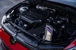 Poznaj najczęstsze objawy braku oleju w silniku, zanim będzie za późno