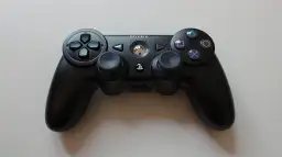 Oryginalny pad PS3: Jak odróżnić od podróbki? Oto nasz poradnik