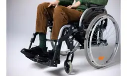 Ile kosztuje wózek inwalidzki? Zaskakujące ceny i modele do wyboru