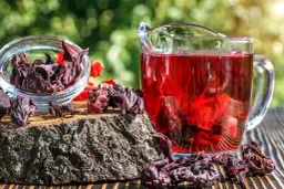 Domowa herbata z hibiskusa - prosty przepis na orzeźwiający napój krok po kroku
