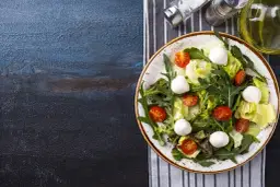 Czy rukola jest zdrowa: 10 właściwości odżywczych tego warzywa