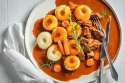 Ile gotować kluski śląskie, aby były idealnie miękkie i puszyste